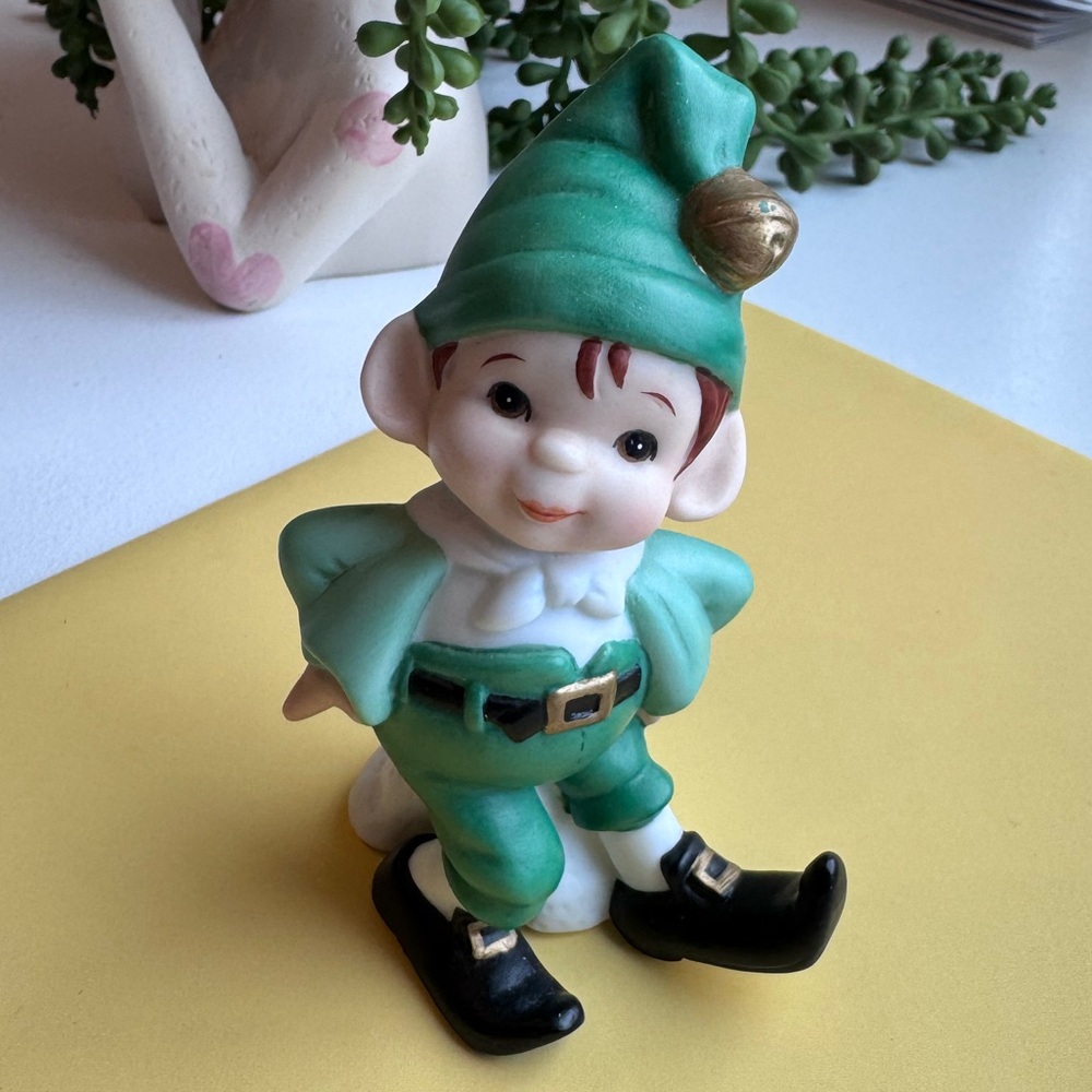 RARE Adorable Lefton Leprechaun Figurine 1998